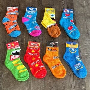 8 pairs of kids novelty socks age 7-10